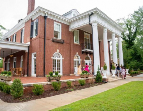 Truitt Vanderbilt Club
